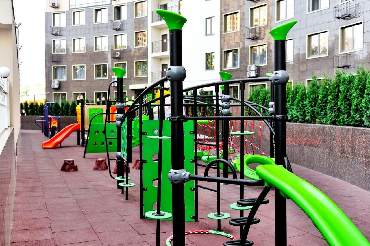 Arcadia Vip Apartments Sea View! Odessa Exterior foto