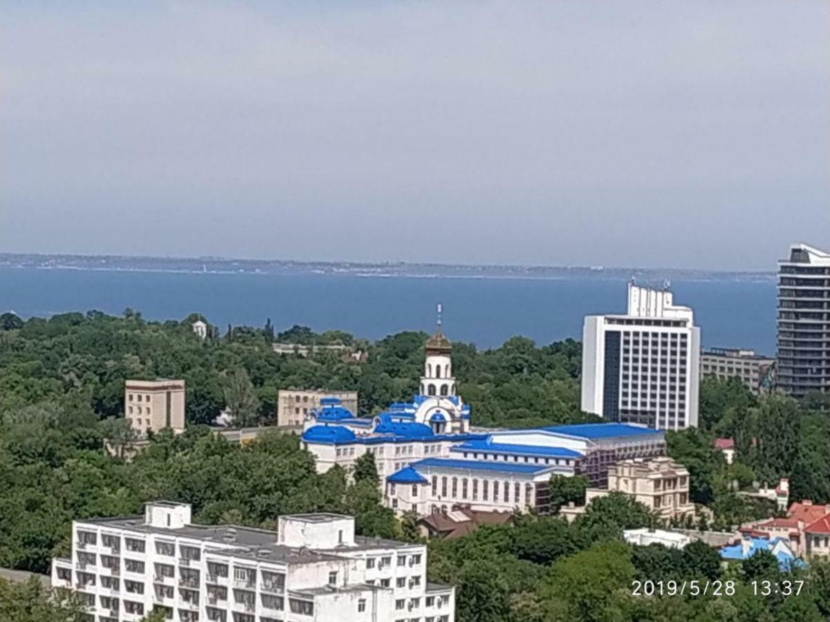 Arcadia Vip Apartments Sea View! Odessa Exterior foto