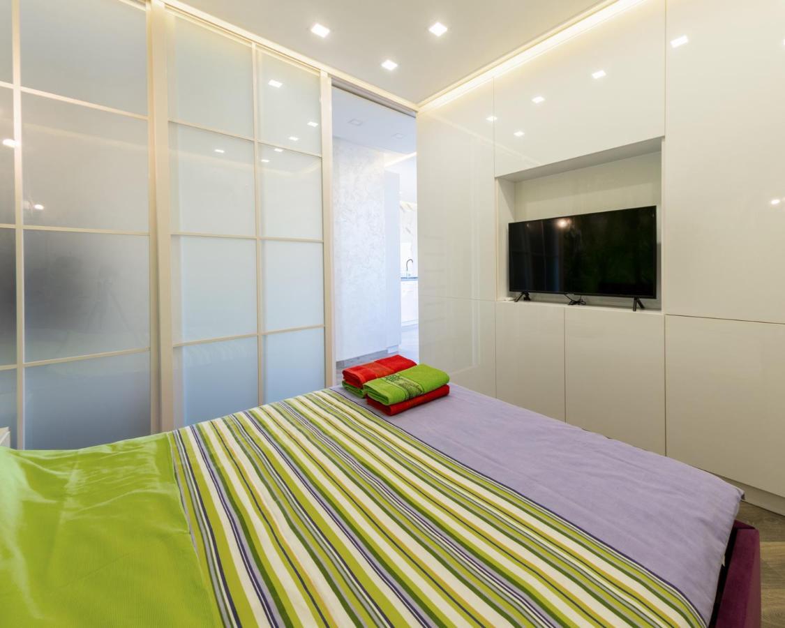 Arcadia Vip Apartments Sea View! Odessa Exterior foto